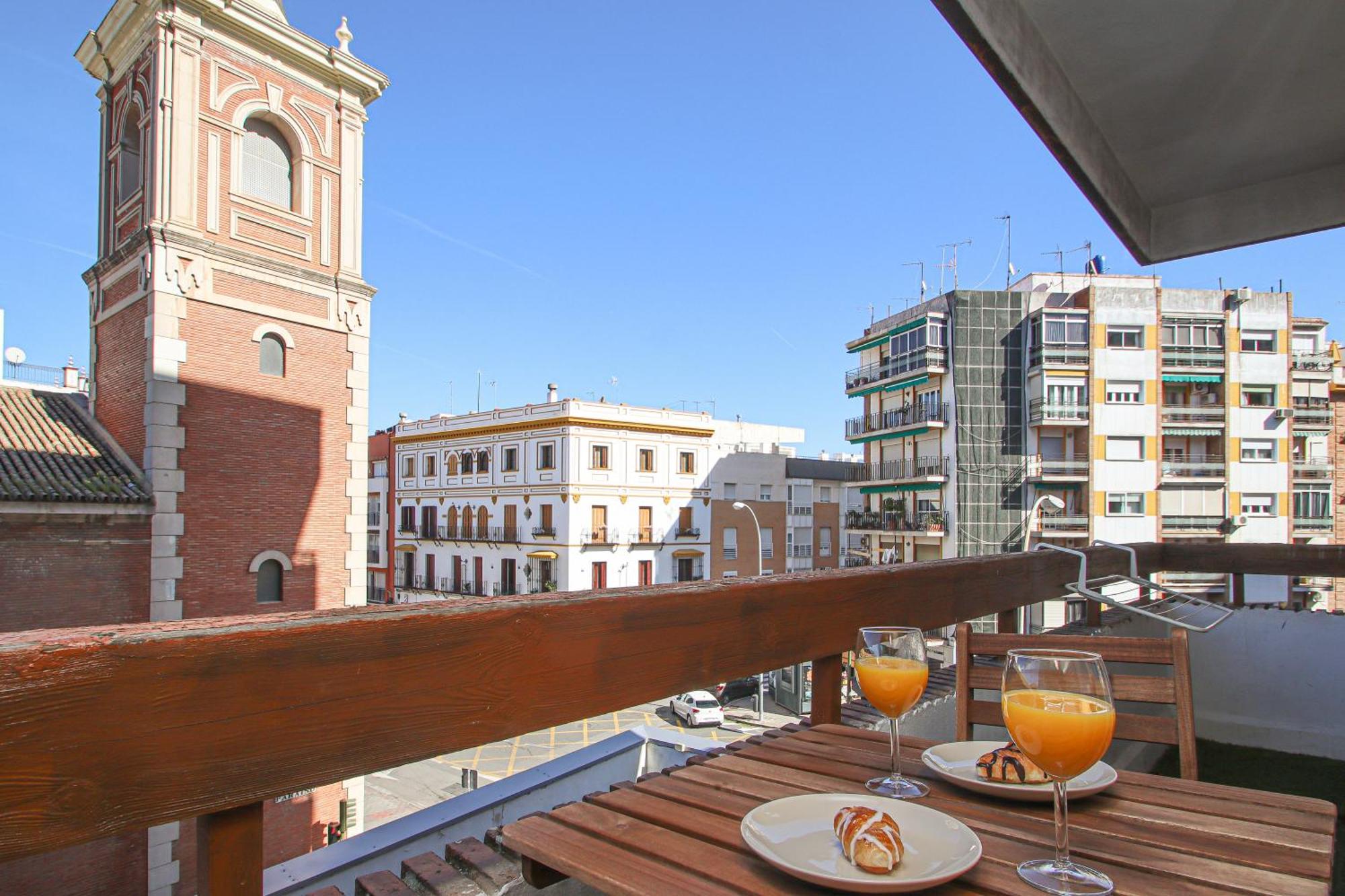 Fabulous With Great Views - 15m Giralda Appartement